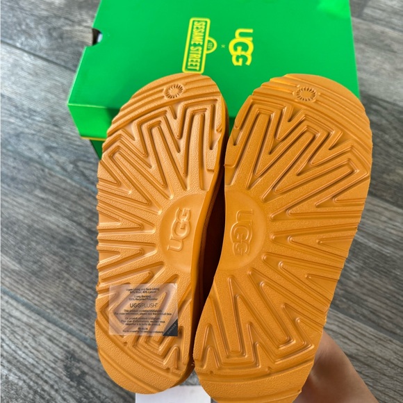 Brand New UGG Tasman II Slippers Cookie Monster Brown (Full Size Available) - Picture 7 of 10